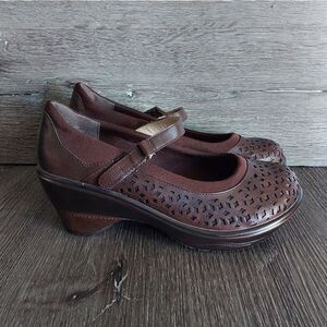 JBU Alicante Women's Mary Jane Clog 8.5M Brown Comfort Shoes Hook/Loop Closure